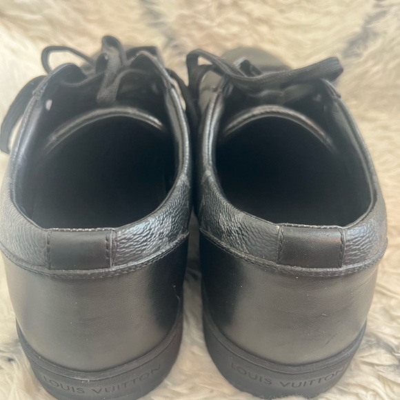 Louis Vuitton Monogram Shoes Size 7.5 in Graphite - Picture 4 of 8